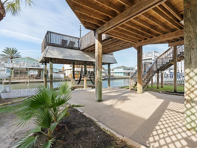 21812 Frio Dr — Photo 34