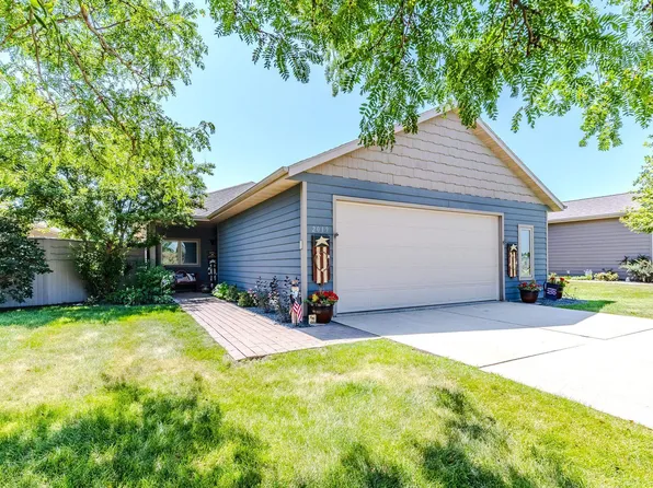 2019 35th St, Spirit Lake, IA 51360
