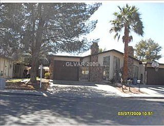 5th image of 2537 Karen Ave