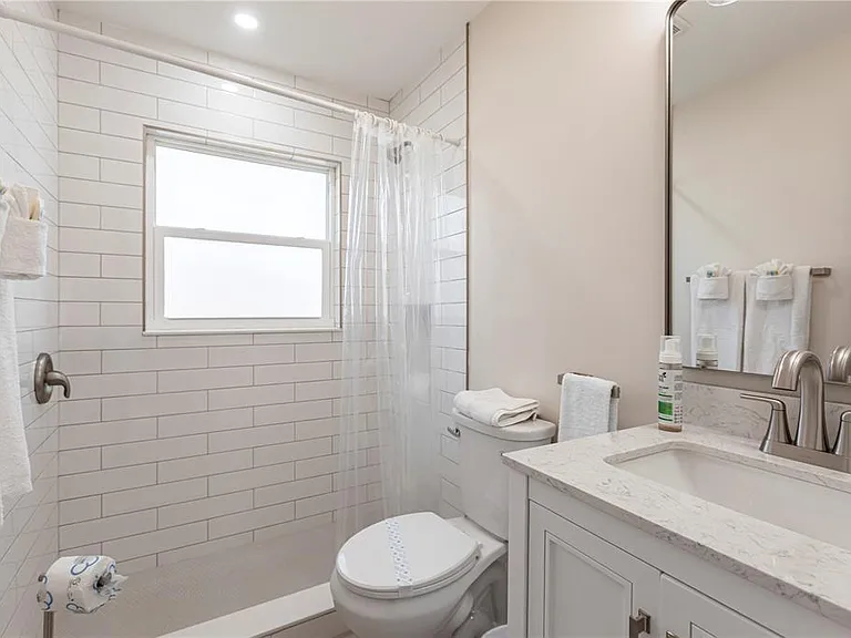 6020 Midnight Pass Rd #15 — Photo 13