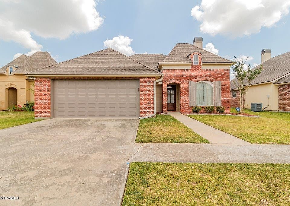 1st image of 110 Hacienda Ln