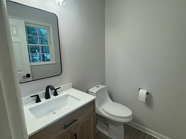 205 Honeysuckle Ln — Photo 16