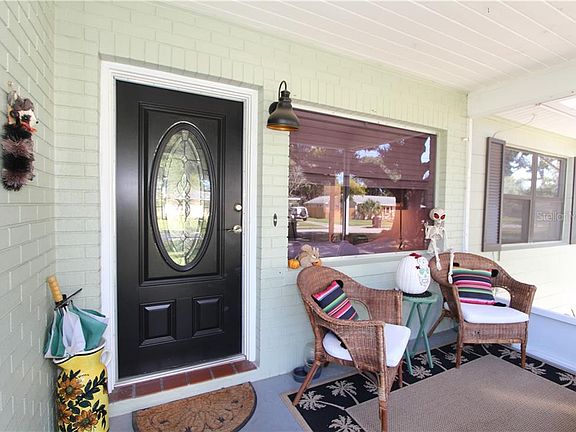 4th image of 609 N Matanzas Ave