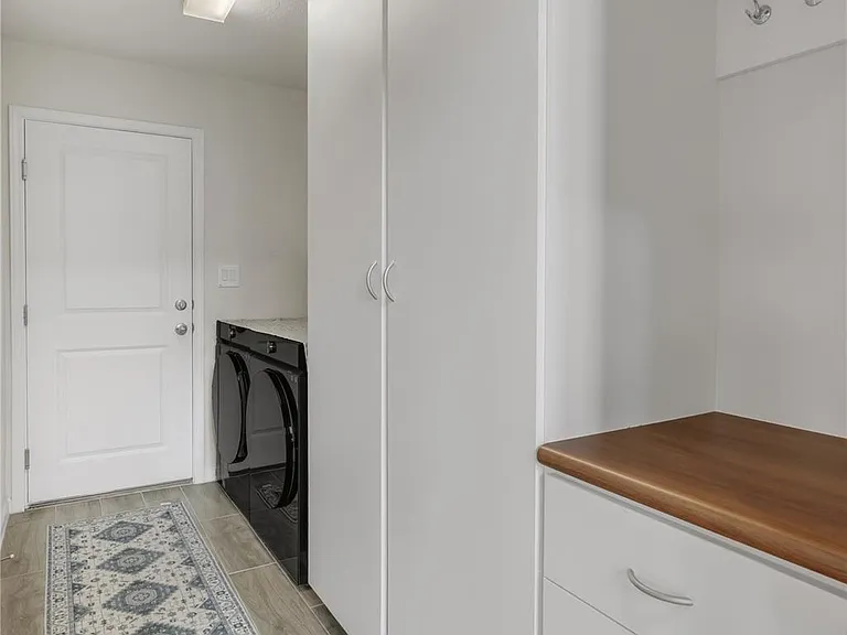 223 Balsam St — Photo 17