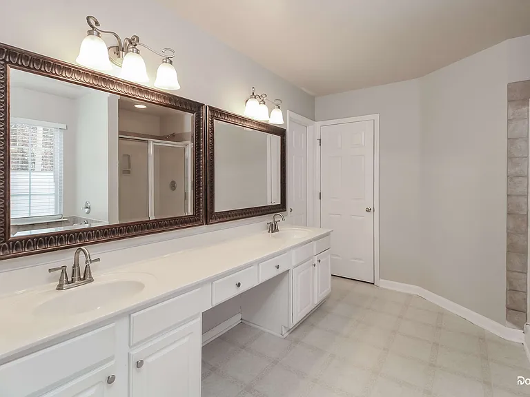 4583 Fairport Ct — Photo 8