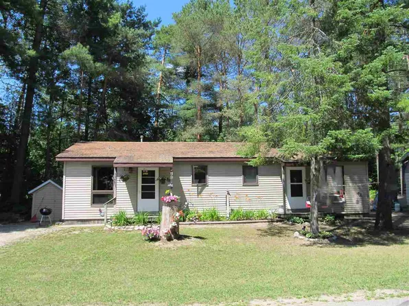 5267 Petoskey St, Alanson, MI 49706