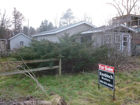 846 Vickery Dr, Dowling, MI 49050