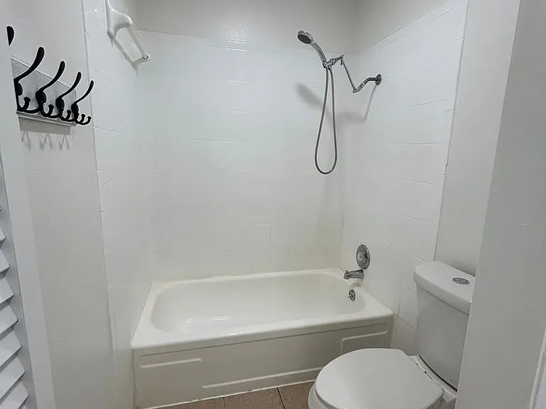 1012 Donley Dr — Photo 16