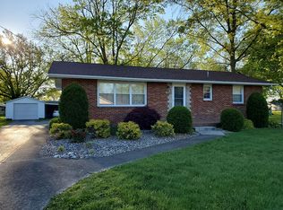 250 N Center St, Hoyleton, IL 62803