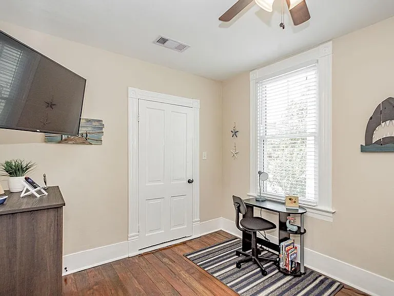 1406 Moody Ave #2 — Photo 22