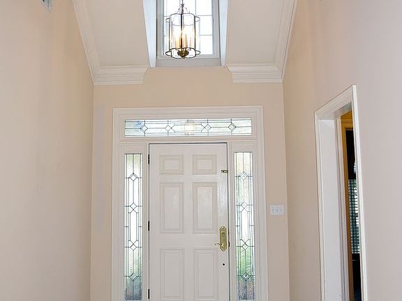 2nd image of 1494 Oakmont Pl