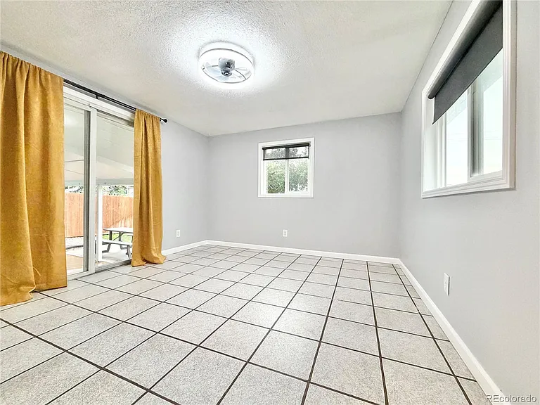 1285 W Gill Pl — Photo 14