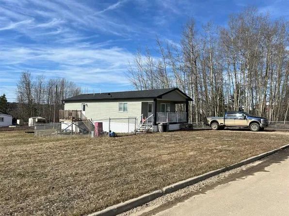 527 N 3rd Ave, Fox Creek, AB T0H 1P0
