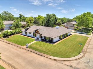 2932 Lamp Post Ln, Oklahoma City, OK 73120