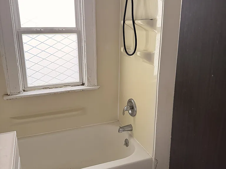 963 E Rich St #963 — Photo 2