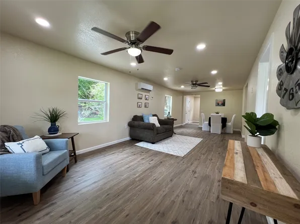 100 S San Antonio St, Whitney, TX 76692