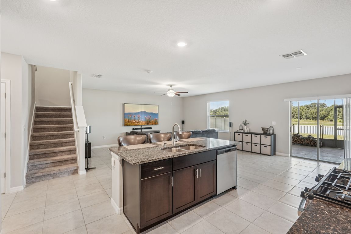 next background image