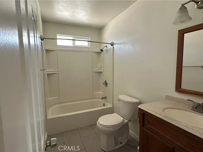 340 N Dalton Ave — Photo 6
