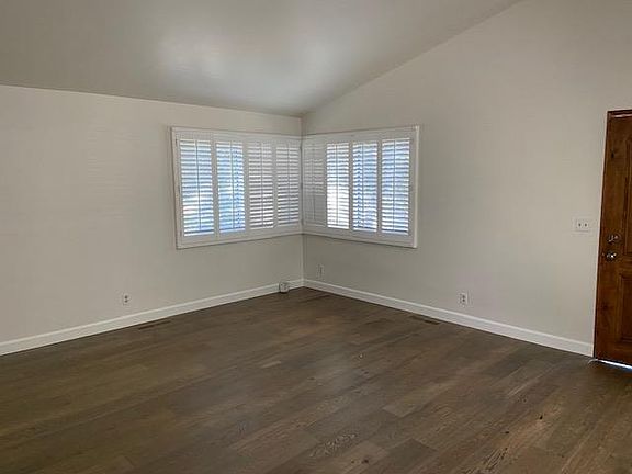 Spacious living room