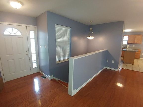 3rd image of 7917 Cody Ln