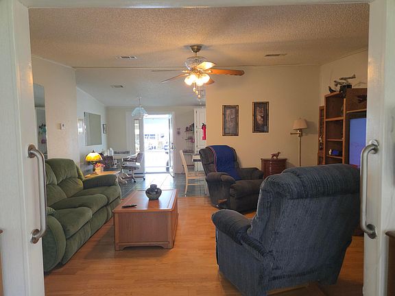 2nd image of 1604 SW 35th Circle