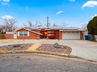 38748 Desert View Dr, Palmdale, CA 93551