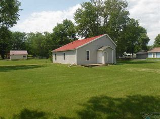 206 Felton Ave, Gregory, SD 57533