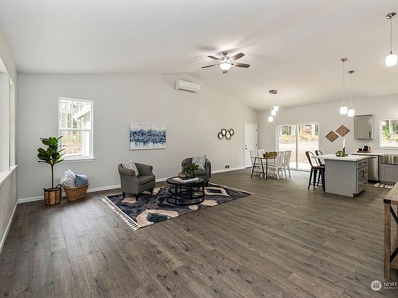 4th image of 12818 SW Burchard Drive