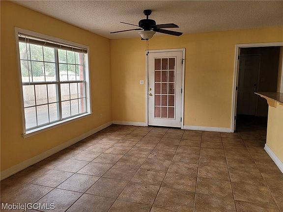 3rd image of 8120 Leisure Woods Dr S