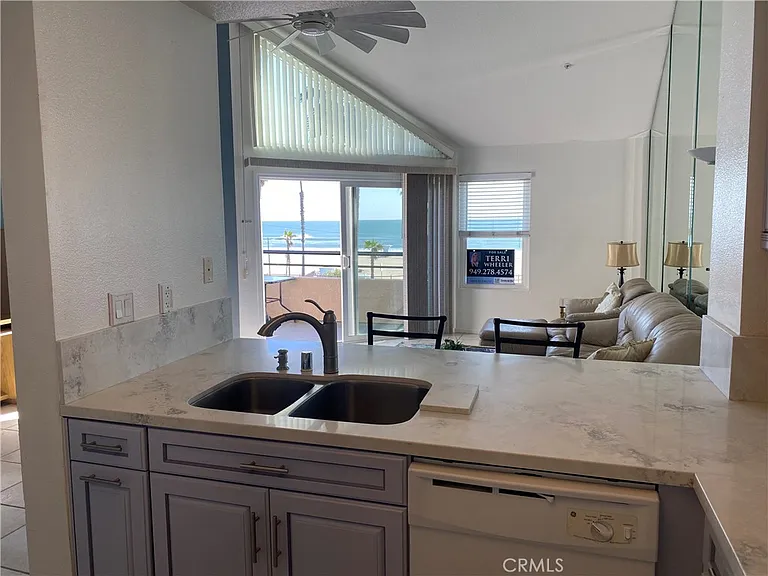 1200 Pacific Coast Hwy — Photo 13