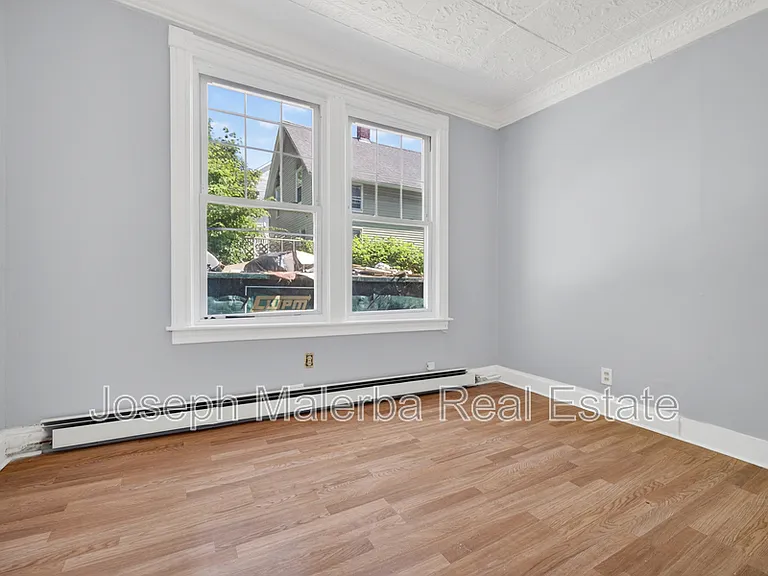 195 Laurel Hill Ave #BR — Photo 7