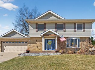 2117 Leness Ln, Crest Hill, IL 60403