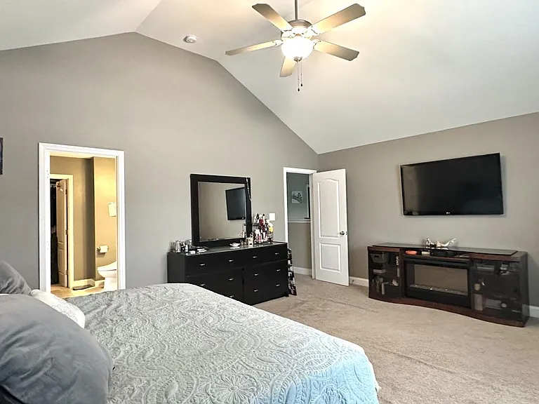 837 Saint Johns Loop — Photo 8
