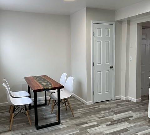 4th image of 265 Niagara Ave #A