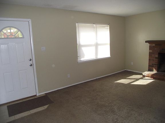 4th image of 4077 Briarwood Dr