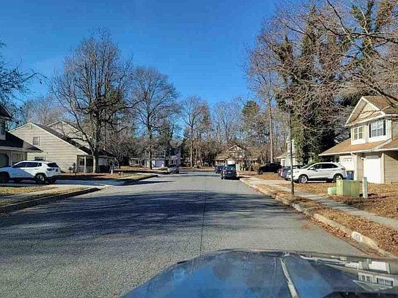 3rd image of 1413 S Farmview Dr
