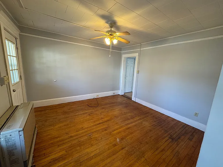 24 Durkee Street — Photo 5