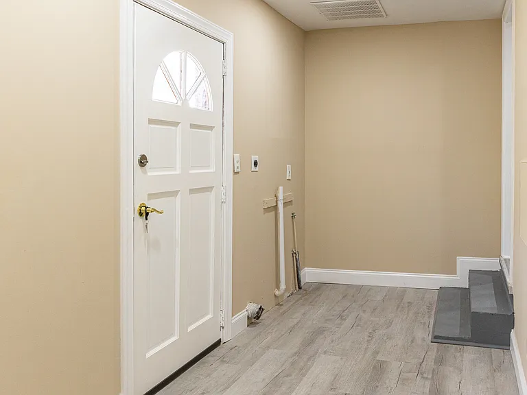 3392 Upper Valley Rd — Photo 11