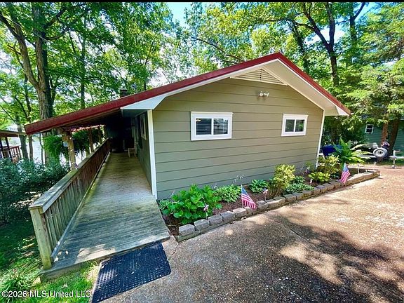 3rd image of 1771 Snow Lake Dr