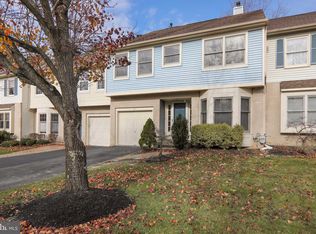 14 Regency Ct, Marlton, NJ 08053