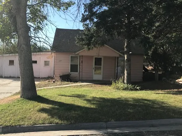 823 Warren St, Thermopolis, WY 82443