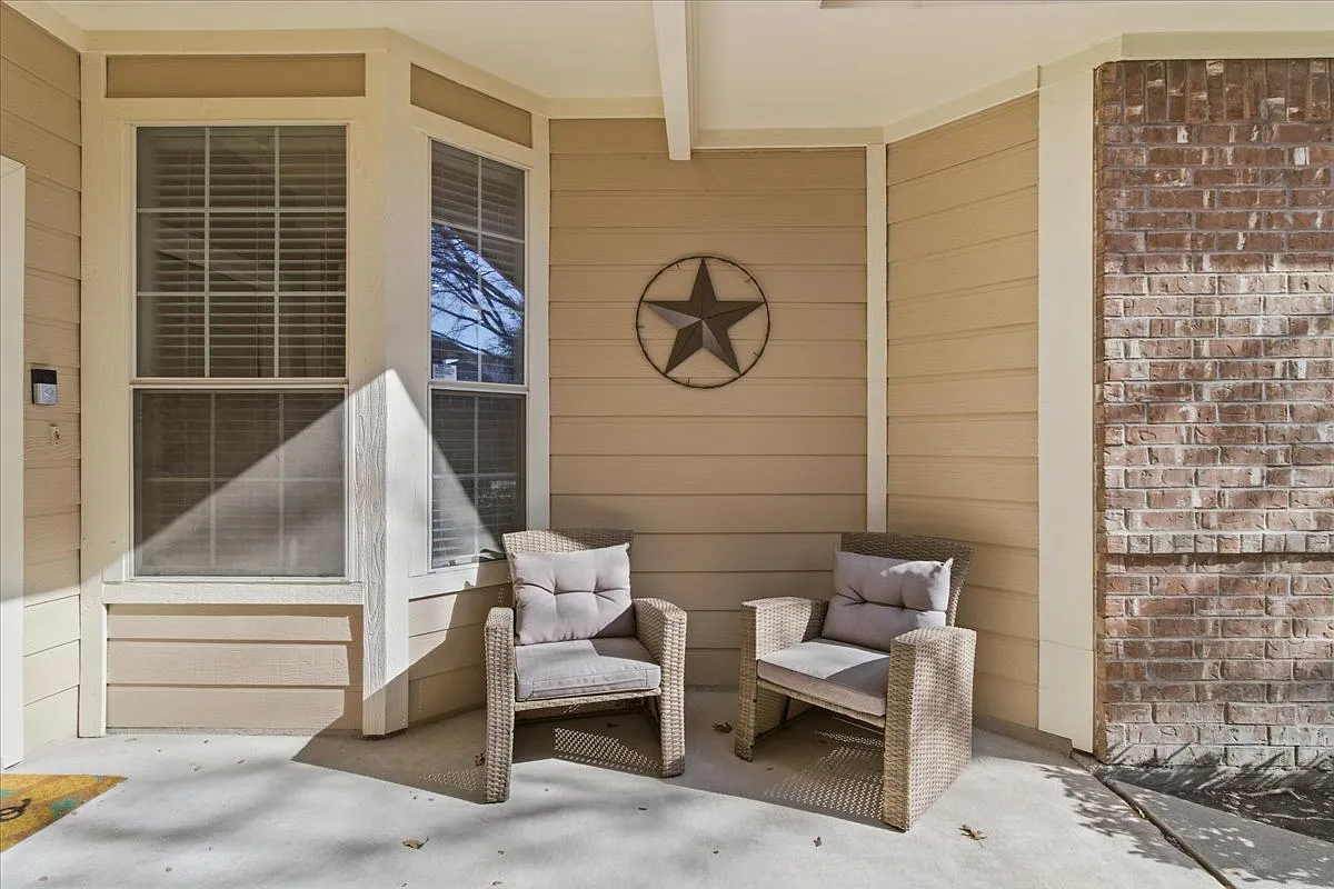 Building Photo - 7237 Rembrandt Dr