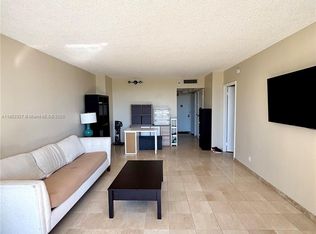 20301 W Country Club Dr APT 1025, Aventura, FL 33180