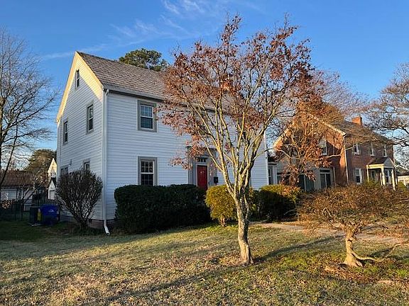 2nd image of 411 Sussex Dr