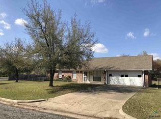 1903 Alvis Ln, Mount Pleasant, TX 75455