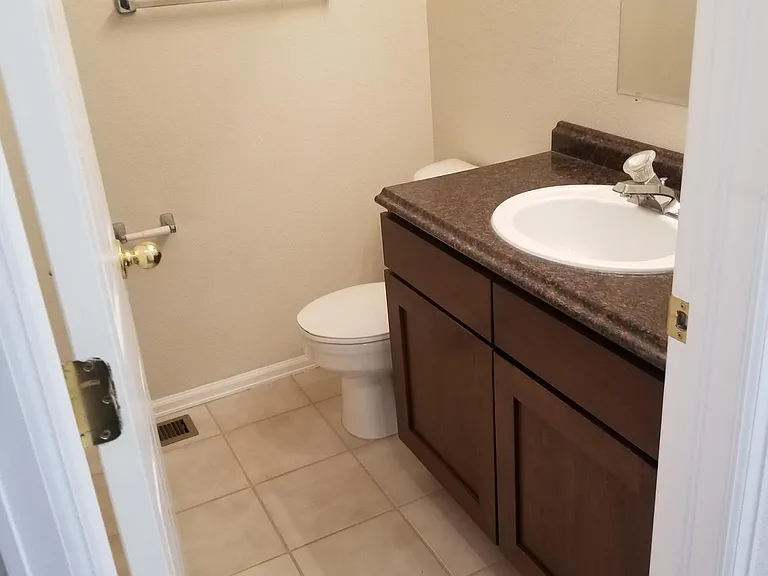 832 Pitkin Way — Photo 13