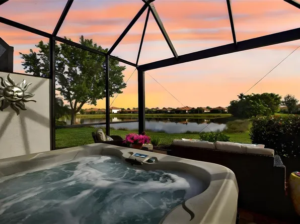 19396 Nearpoint Dr, Venice, FL 34292