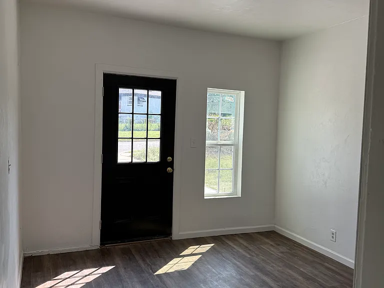 3007 NW 27th St #3007 — Photo 2