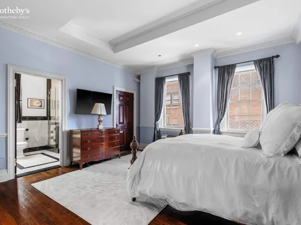 1021 Park Avenue image 9 of 10