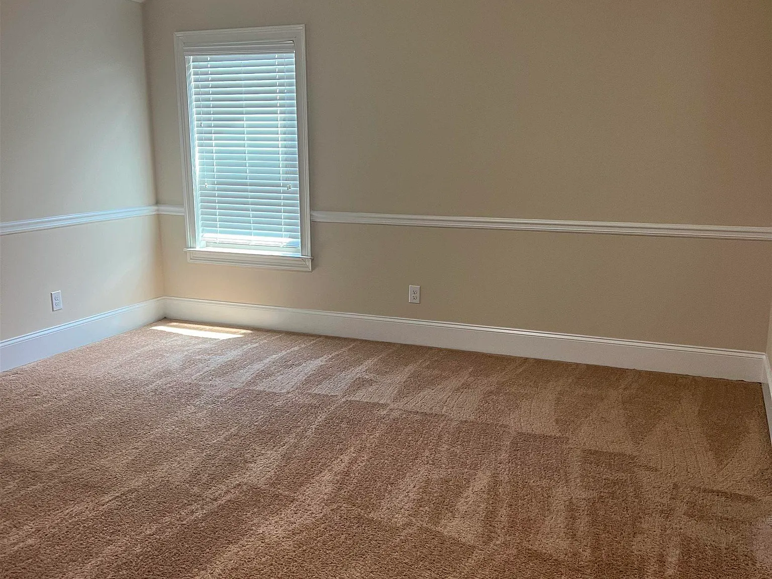 3 bed, 1788 sqft, $2,300 — Photo 4